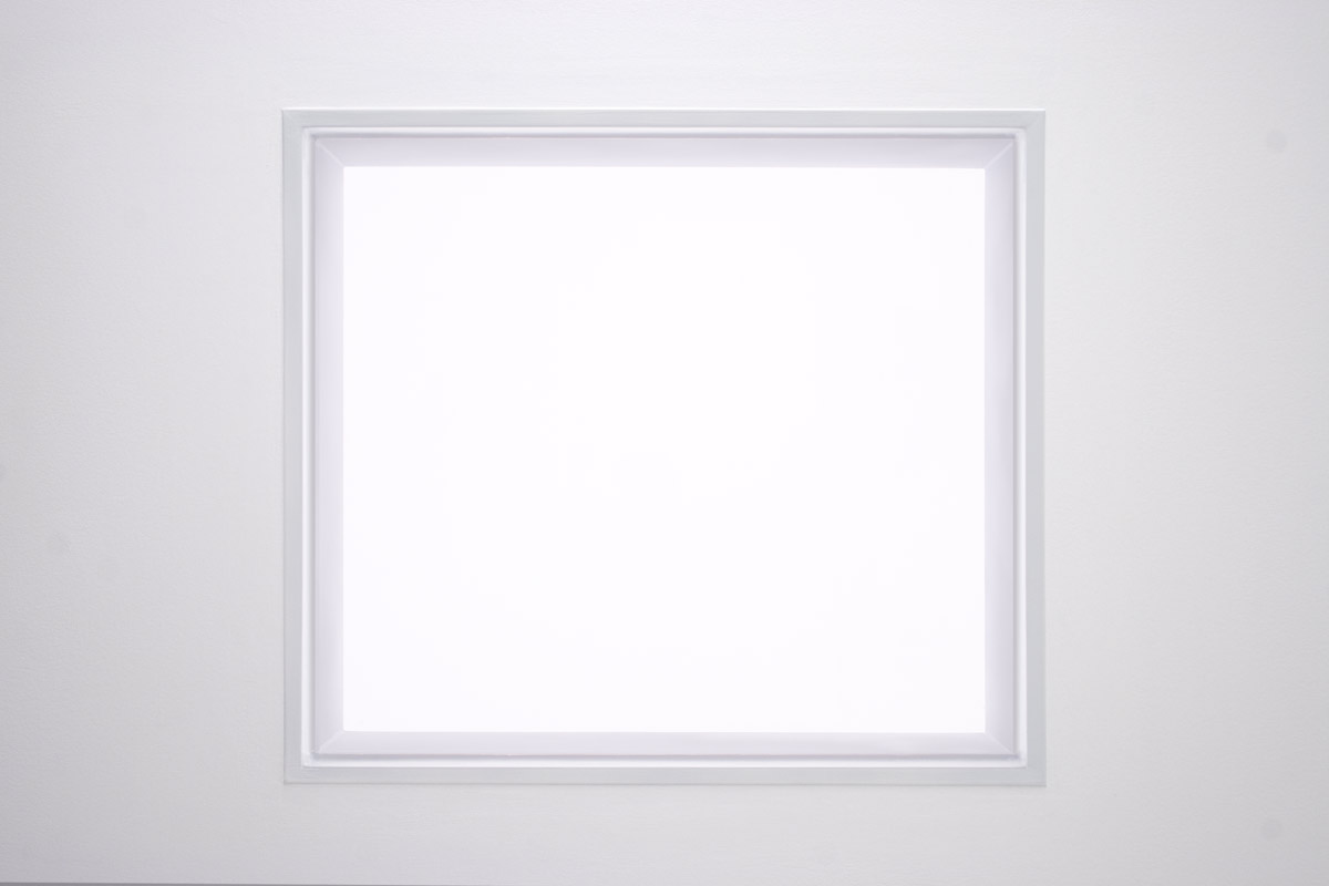 Simon Foreman, Cross Town Gaze — the window, head on